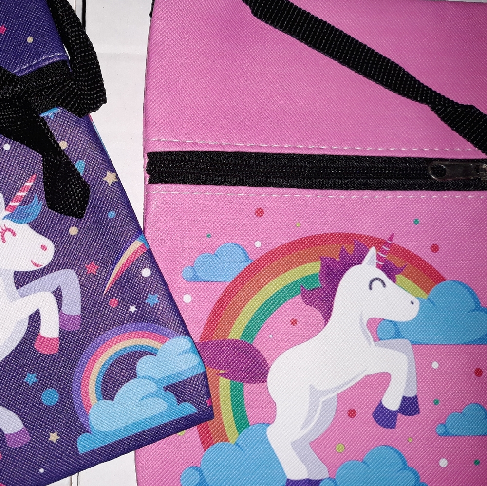 Crossbody Bag Unicorn Kids Adjustable 4.75" X 6" Unicorn print Zip close NEW